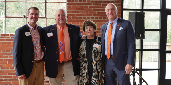 Lee Ayers '82 and Janice Ayers